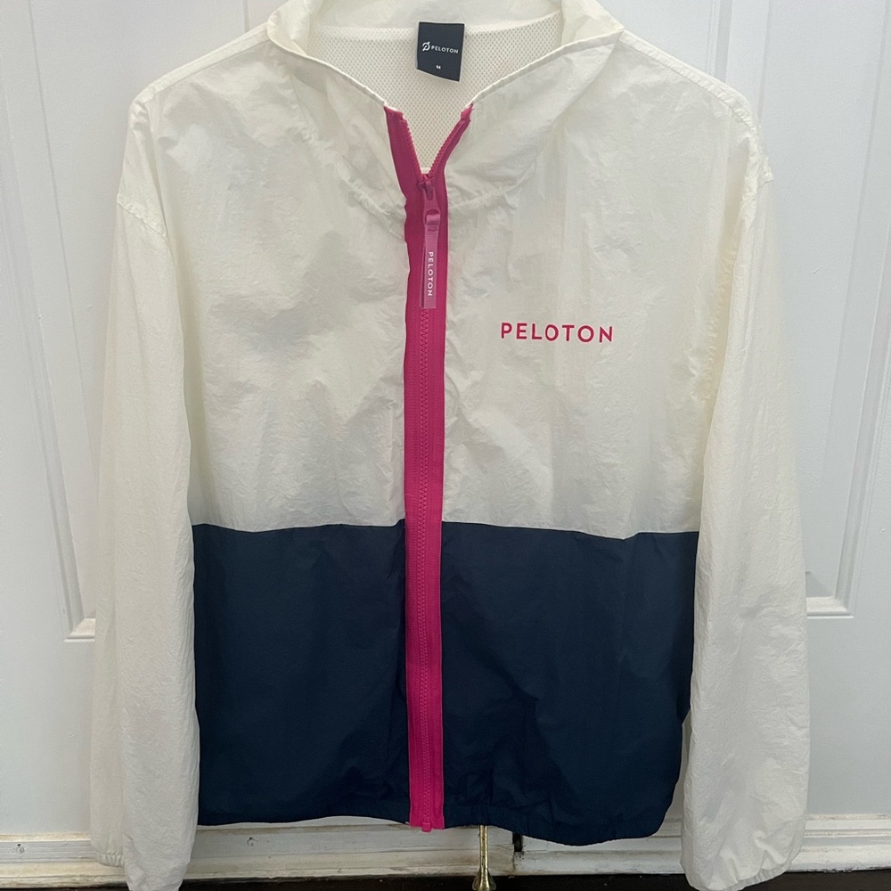 Peloton track jacket size medium